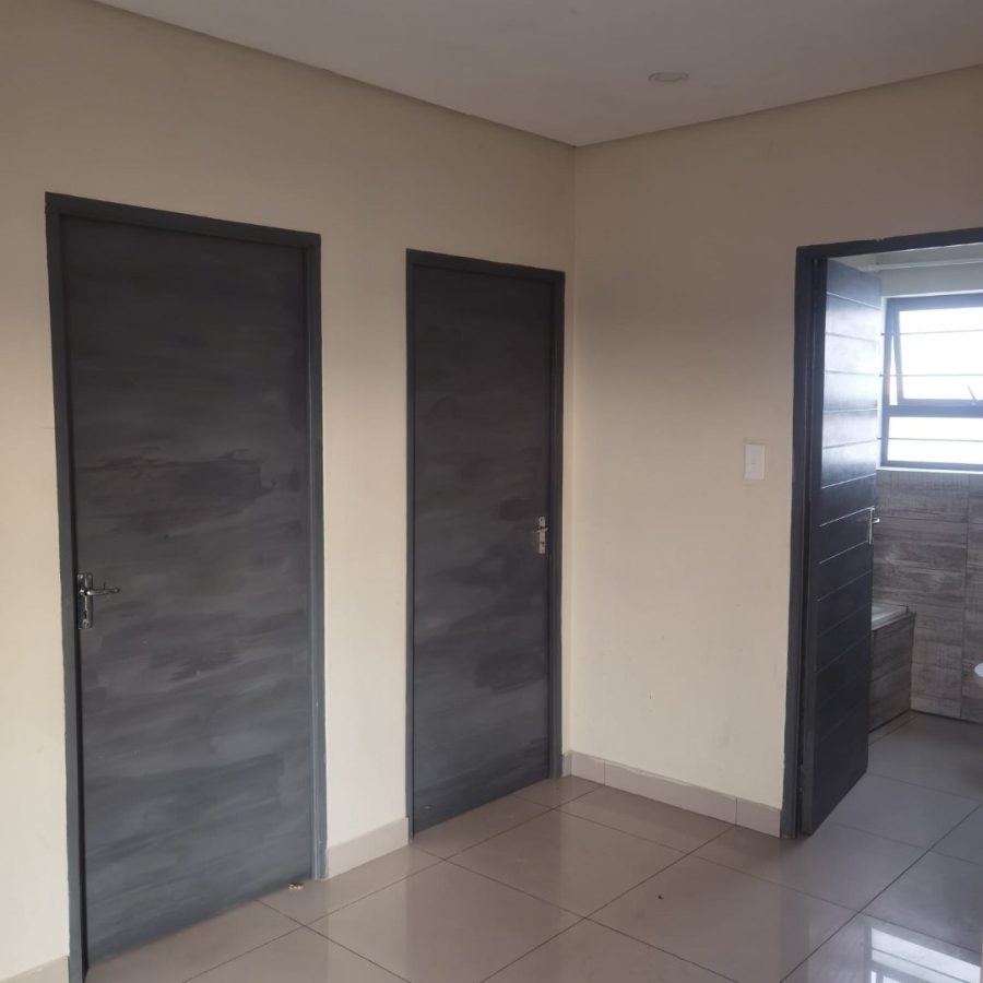 To Let 2 Bedroom Property for Rent in Noordwyk Gauteng