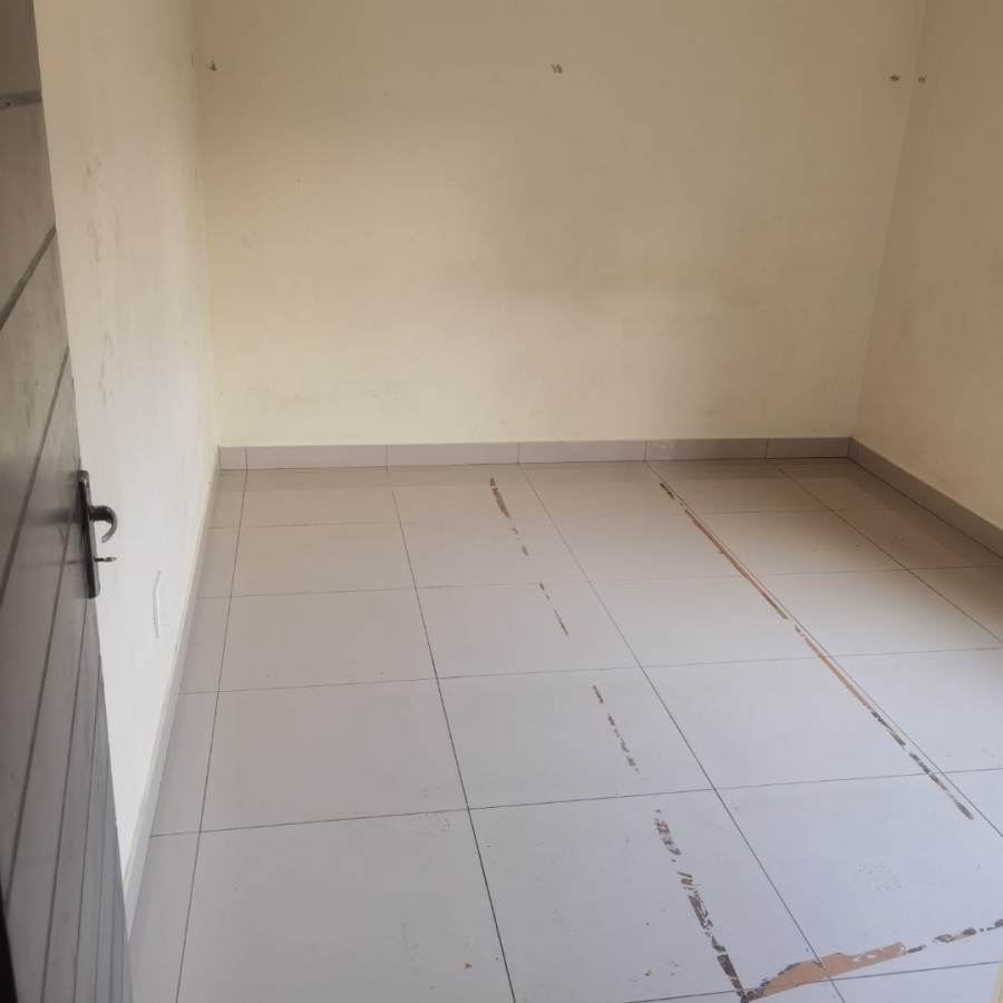 To Let 2 Bedroom Property for Rent in Noordwyk Gauteng
