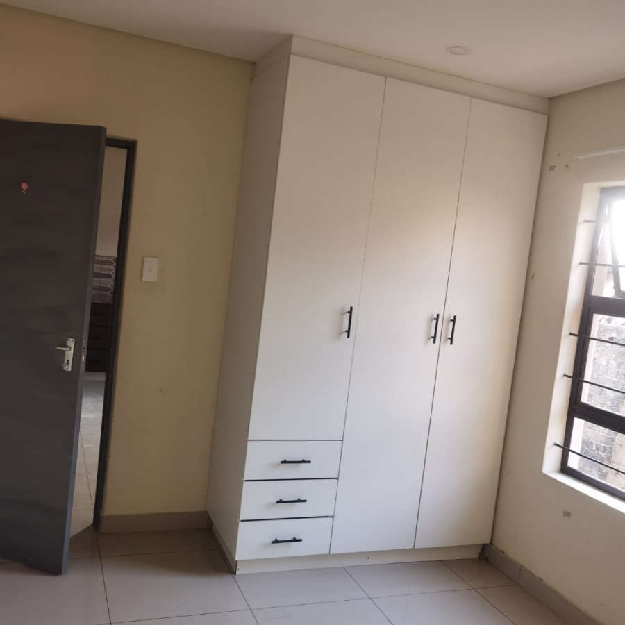 To Let 2 Bedroom Property for Rent in Noordwyk Gauteng