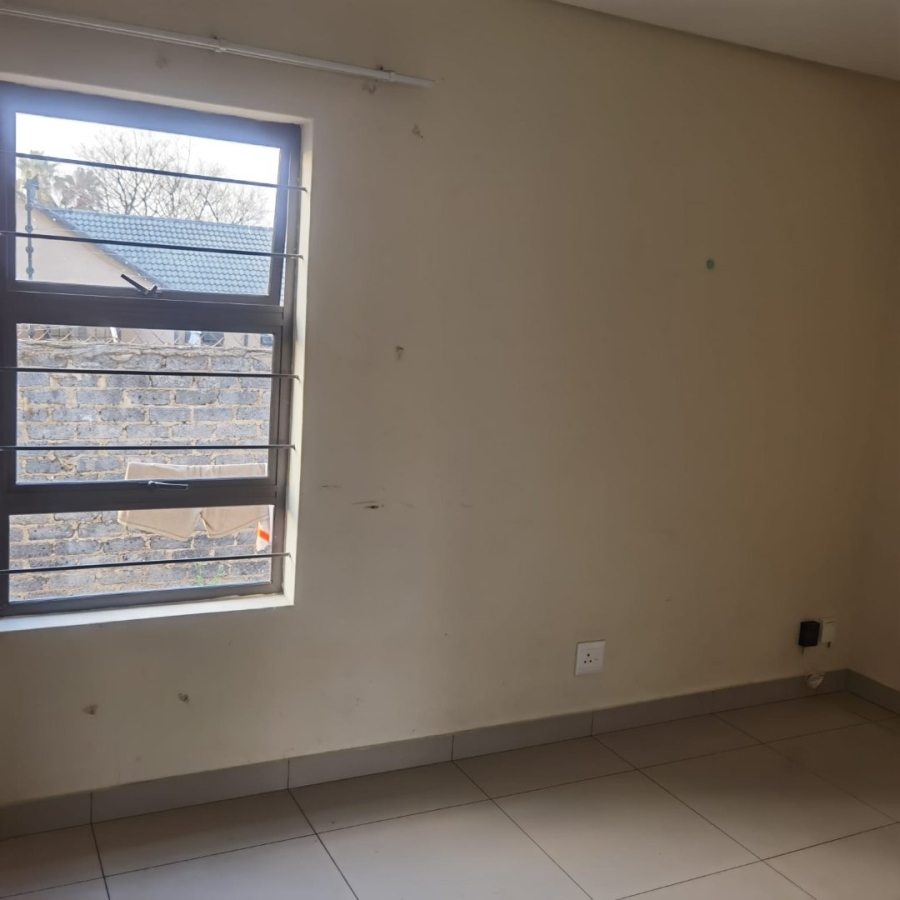 To Let 2 Bedroom Property for Rent in Noordwyk Gauteng