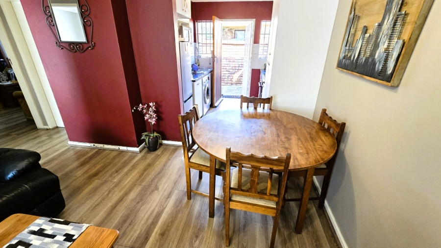 2 Bedroom Property for Sale in Faerie Glen Gauteng