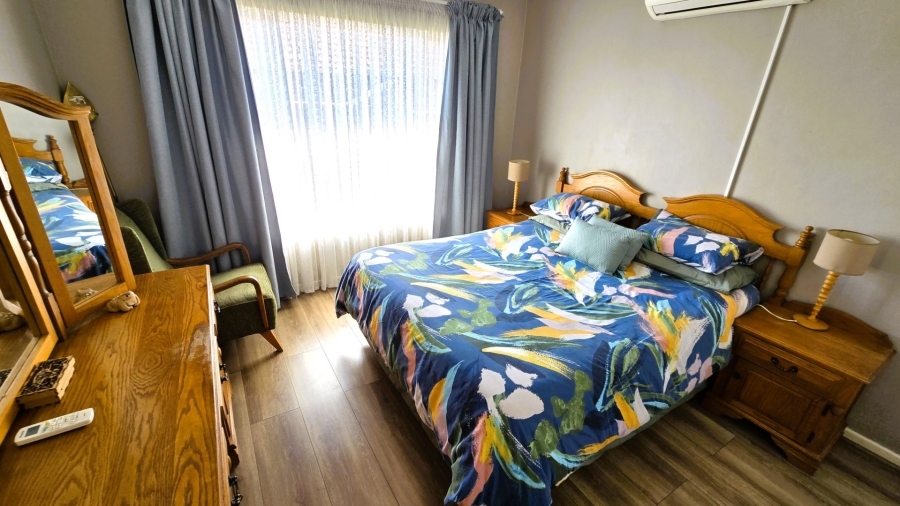 2 Bedroom Property for Sale in Faerie Glen Gauteng