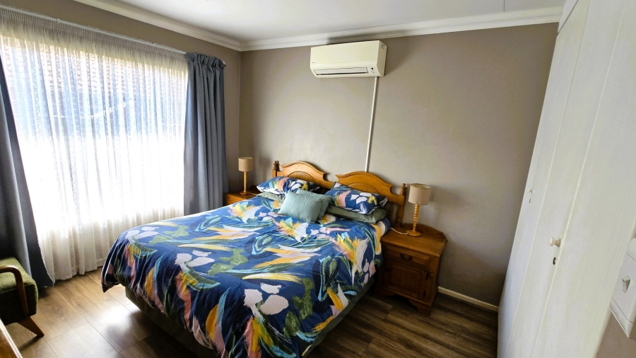 2 Bedroom Property for Sale in Faerie Glen Gauteng