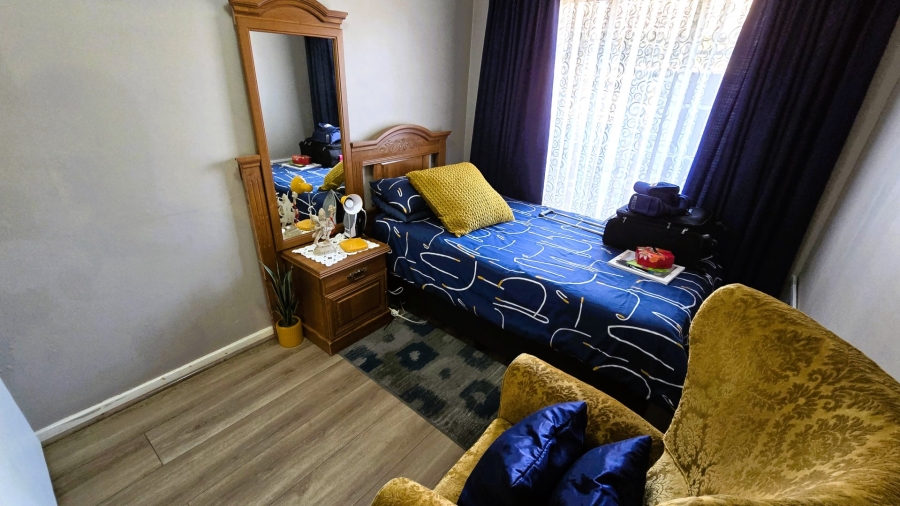 2 Bedroom Property for Sale in Faerie Glen Gauteng