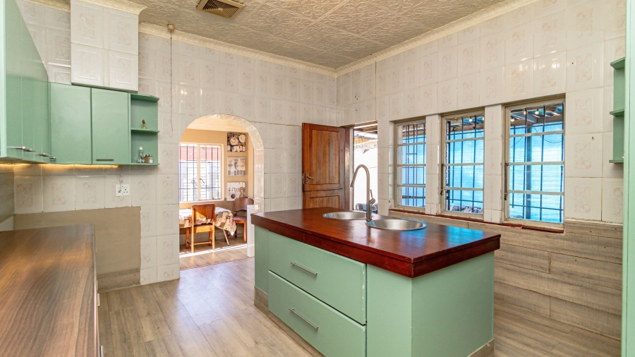3 Bedroom Property for Sale in Edenvale Central Gauteng