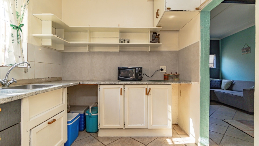 3 Bedroom Property for Sale in Edenvale Central Gauteng