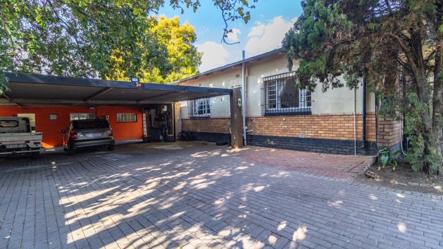 3 Bedroom Property for Sale in Edenvale Central Gauteng