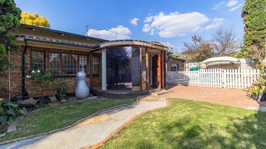 3 Bedroom Property for Sale in Edenvale Central Gauteng