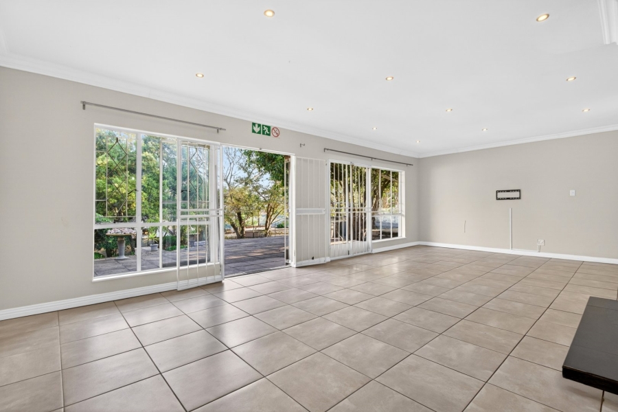 To Let 12 Bedroom Property for Rent in Bryanston Gauteng