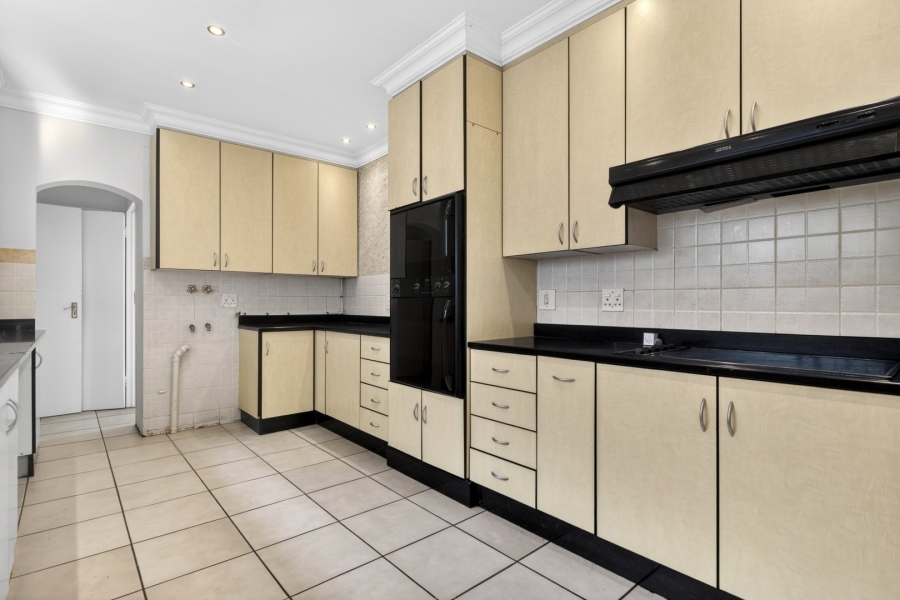 To Let 12 Bedroom Property for Rent in Bryanston Gauteng