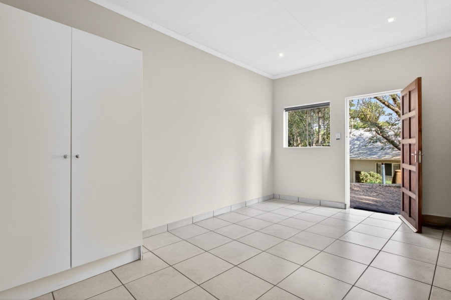 To Let 12 Bedroom Property for Rent in Bryanston Gauteng