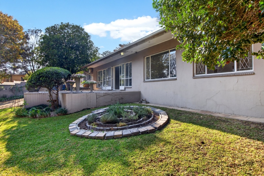 To Let 12 Bedroom Property for Rent in Bryanston Gauteng