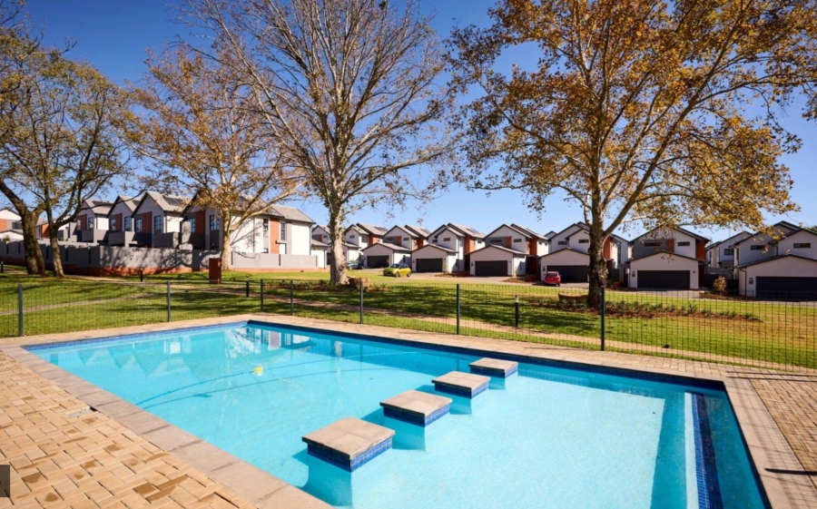 4 Bedroom Property for Sale in Broadacres Gauteng