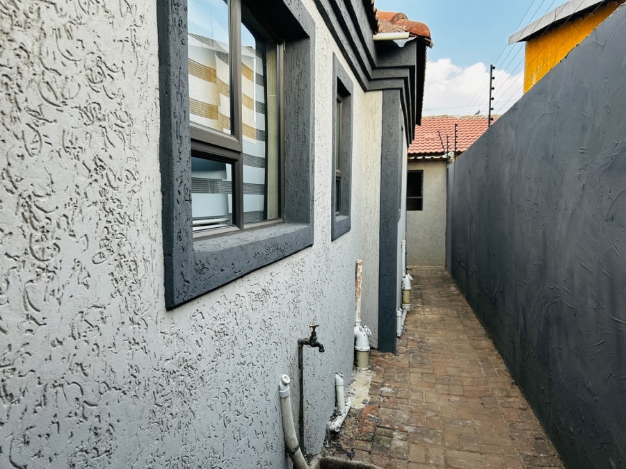 4 Bedroom Property for Sale in Leachville Ext 3 Gauteng