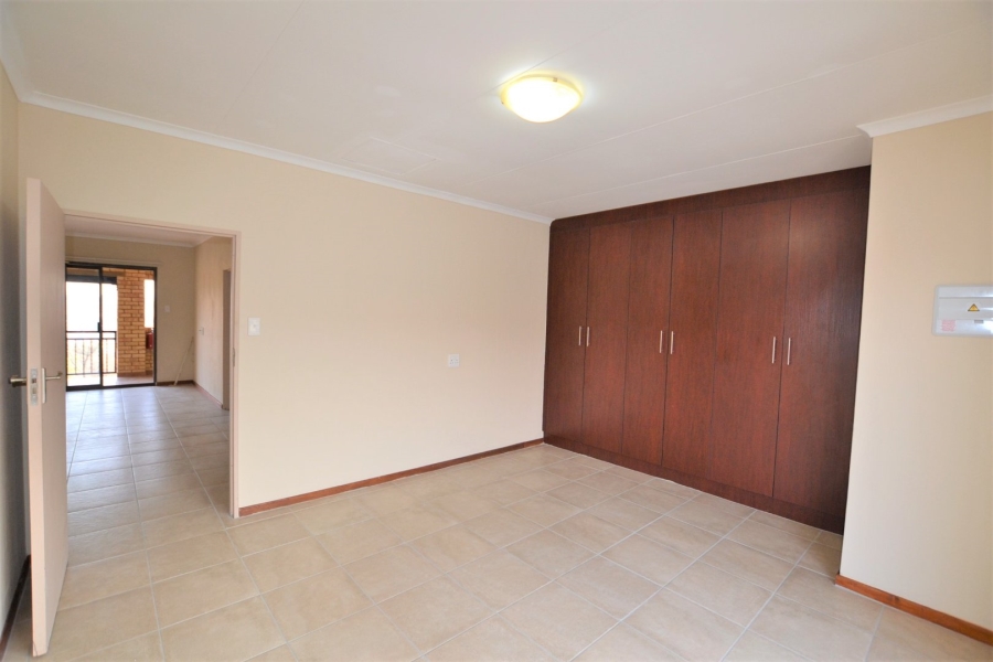 To Let 2 Bedroom Property for Rent in Monument Gauteng