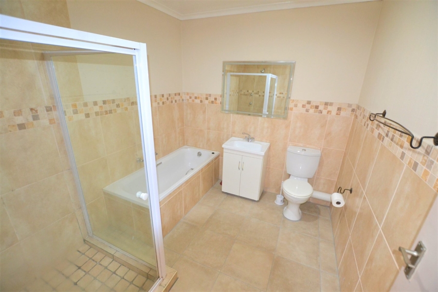 To Let 2 Bedroom Property for Rent in Monument Gauteng