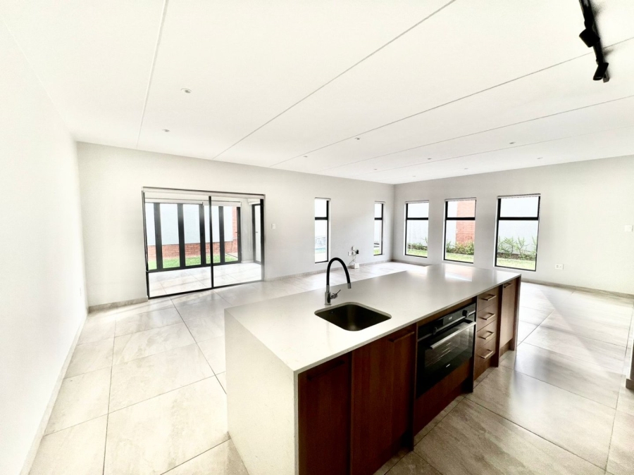 4 Bedroom Property for Sale in Carlswald Gauteng