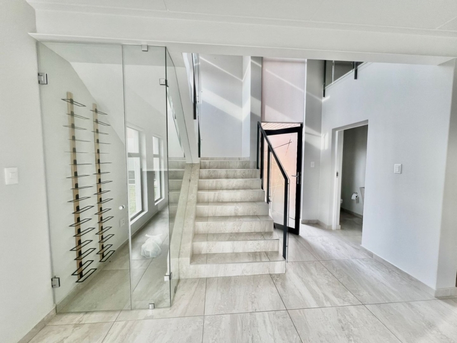 4 Bedroom Property for Sale in Carlswald Gauteng