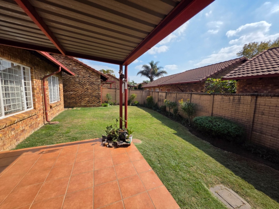 2 Bedroom Property for Sale in Equestria Gauteng