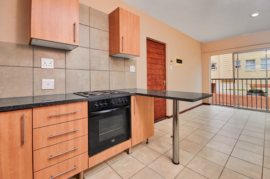 To Let 2 Bedroom Property for Rent in Kosmosdal Gauteng