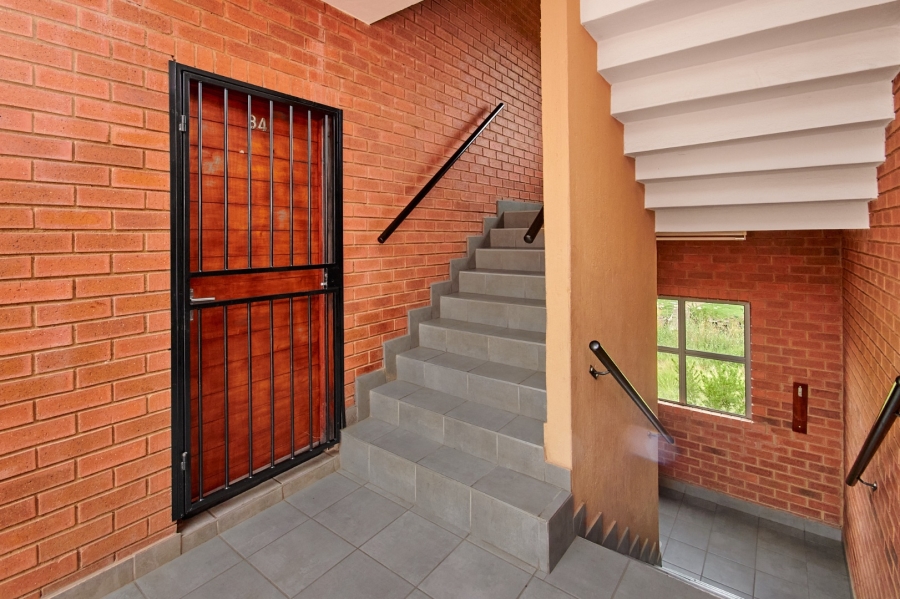 To Let 2 Bedroom Property for Rent in Kosmosdal Gauteng