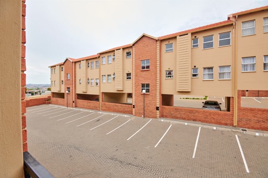 To Let 2 Bedroom Property for Rent in Kosmosdal Gauteng