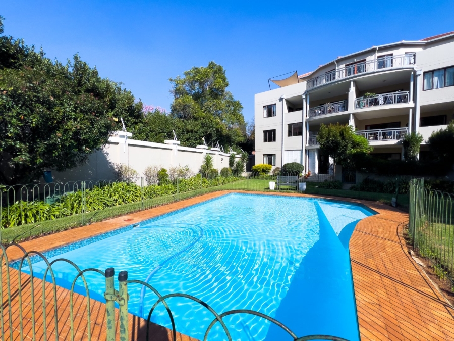 2 Bedroom Property for Sale in Dunkeld West Gauteng