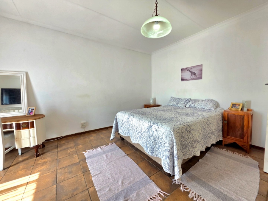 3 Bedroom Property for Sale in La Montagne Gauteng