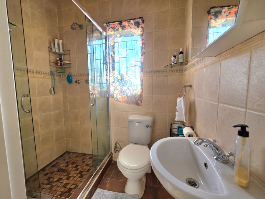 3 Bedroom Property for Sale in La Montagne Gauteng