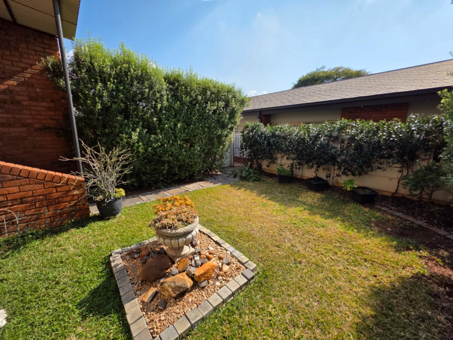 3 Bedroom Property for Sale in La Montagne Gauteng