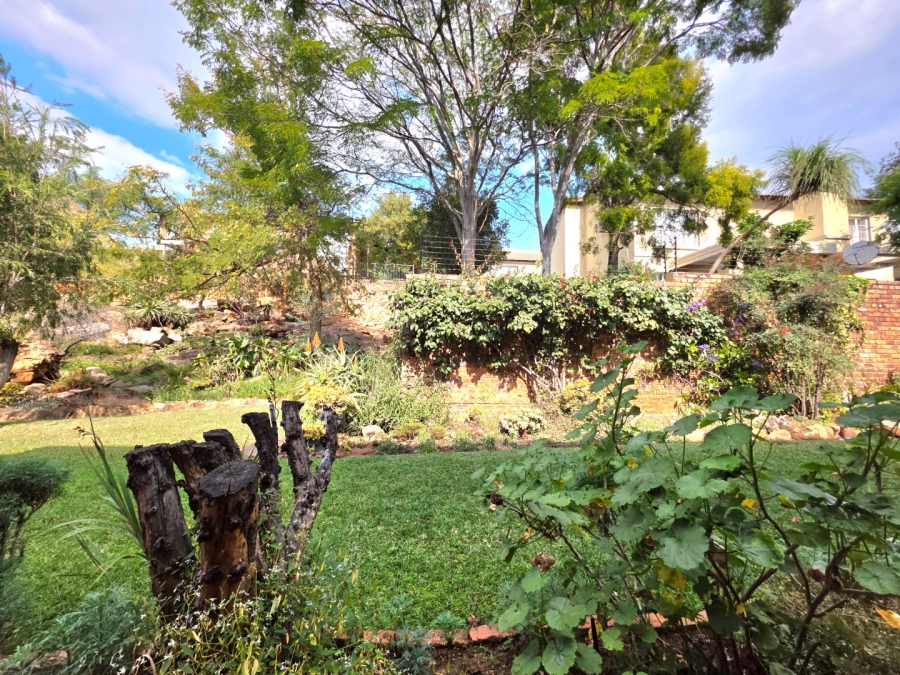 3 Bedroom Property for Sale in La Montagne Gauteng