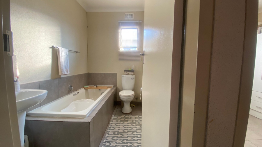 3 Bedroom Property for Sale in Sky City Gauteng