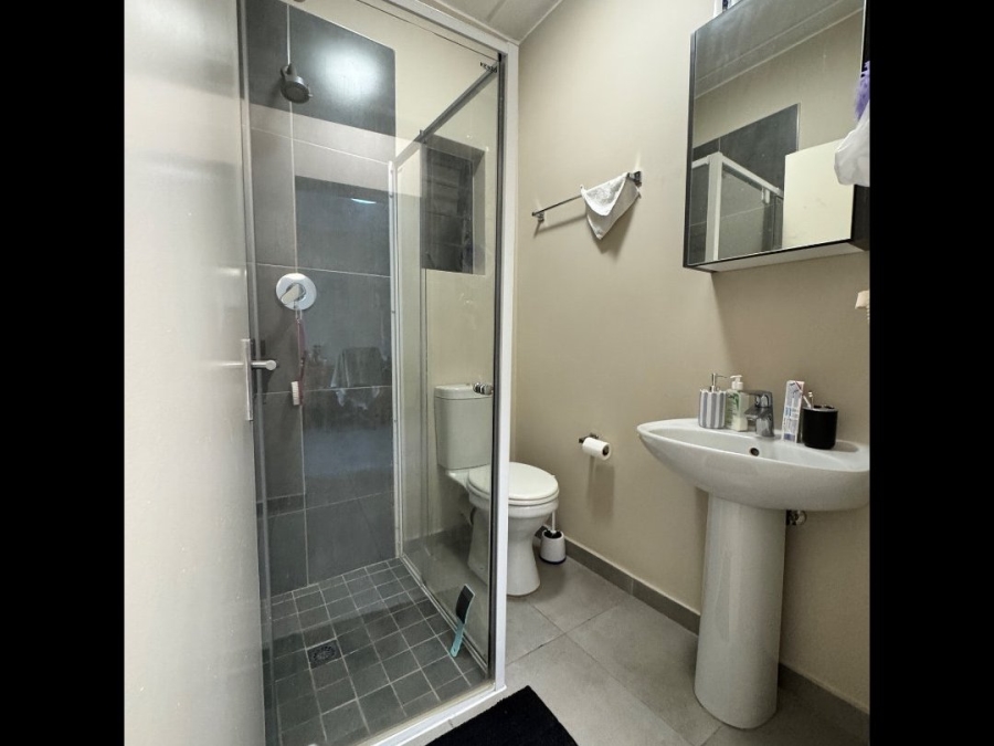 2 Bedroom Property for Sale in Vorna Valley Gauteng