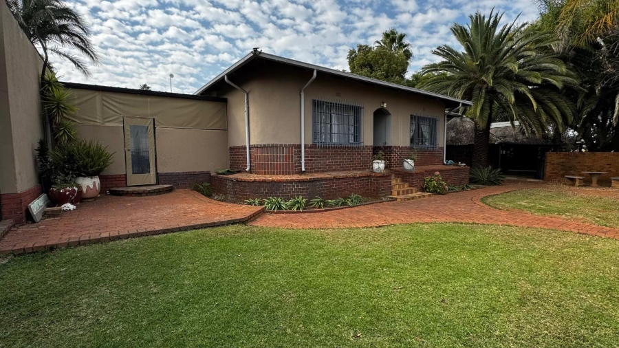 5 Bedroom Property for Sale in Valhalla Gauteng