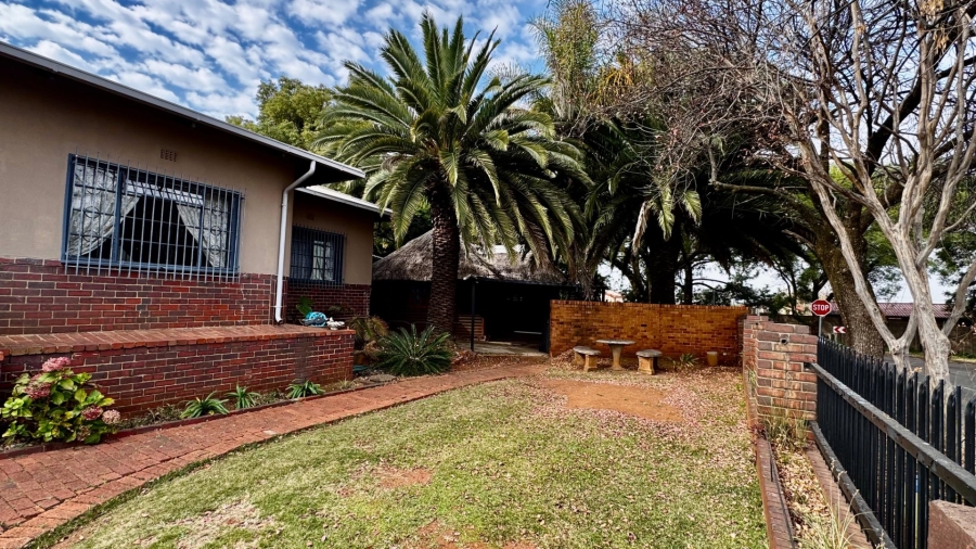 5 Bedroom Property for Sale in Valhalla Gauteng