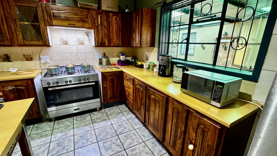 5 Bedroom Property for Sale in Valhalla Gauteng