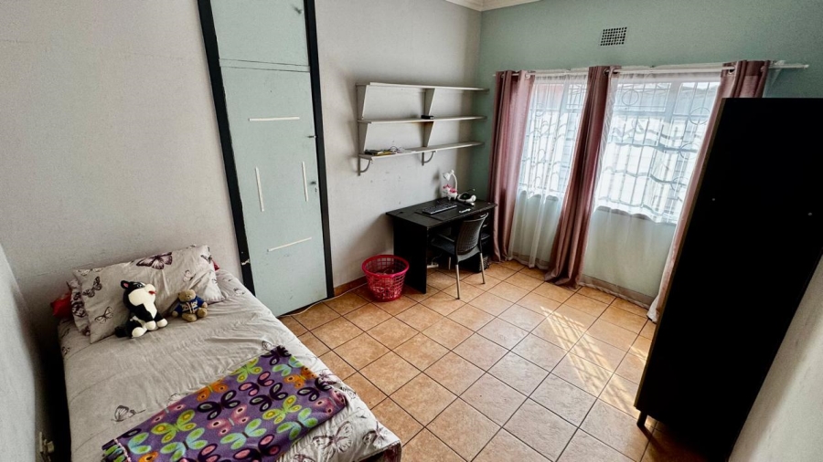 5 Bedroom Property for Sale in Valhalla Gauteng