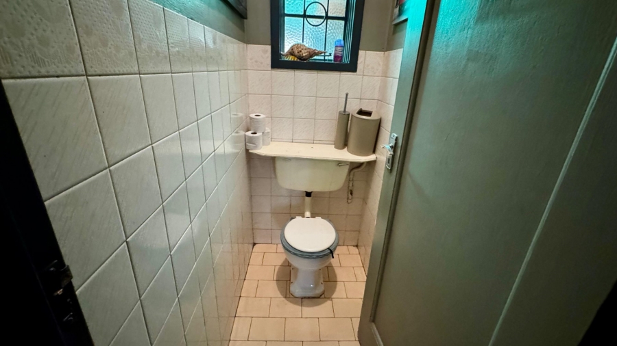 5 Bedroom Property for Sale in Valhalla Gauteng
