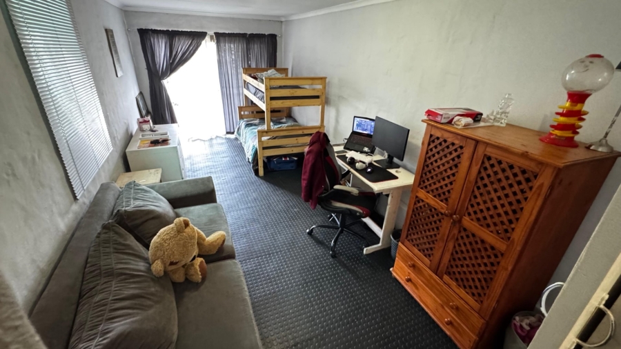 5 Bedroom Property for Sale in Valhalla Gauteng