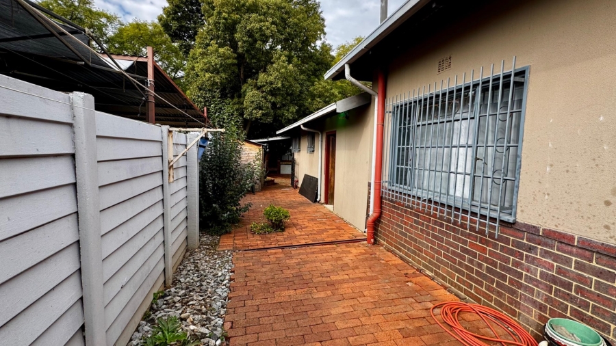 5 Bedroom Property for Sale in Valhalla Gauteng