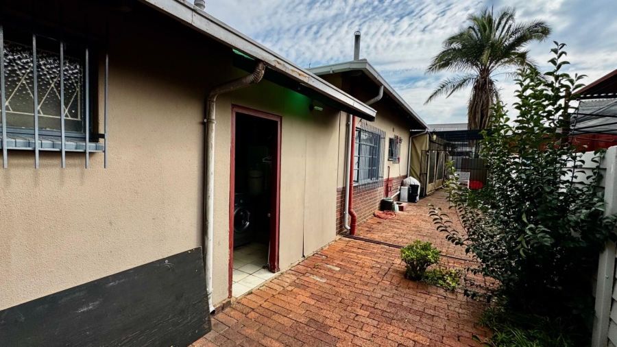 5 Bedroom Property for Sale in Valhalla Gauteng