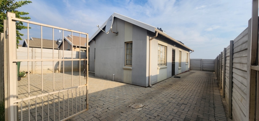 3 Bedroom Property for Sale in Sky City Gauteng