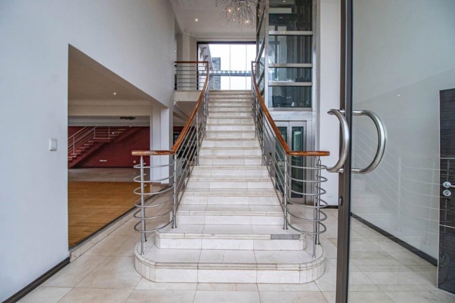 7 Bedroom Property for Sale in Serengeti Lifestyle Estate Gauteng