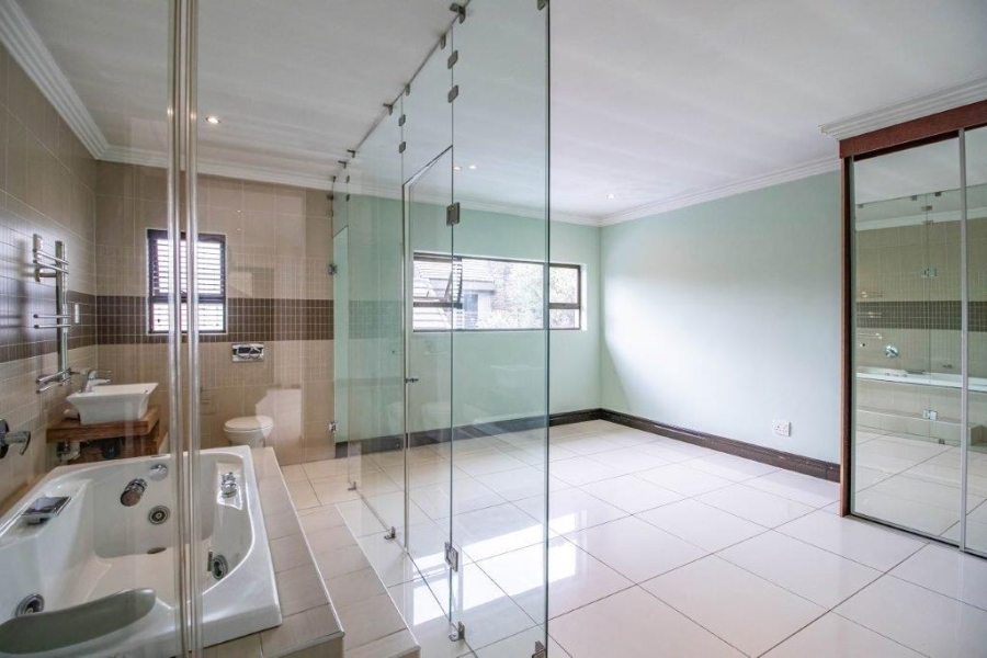 7 Bedroom Property for Sale in Serengeti Lifestyle Estate Gauteng