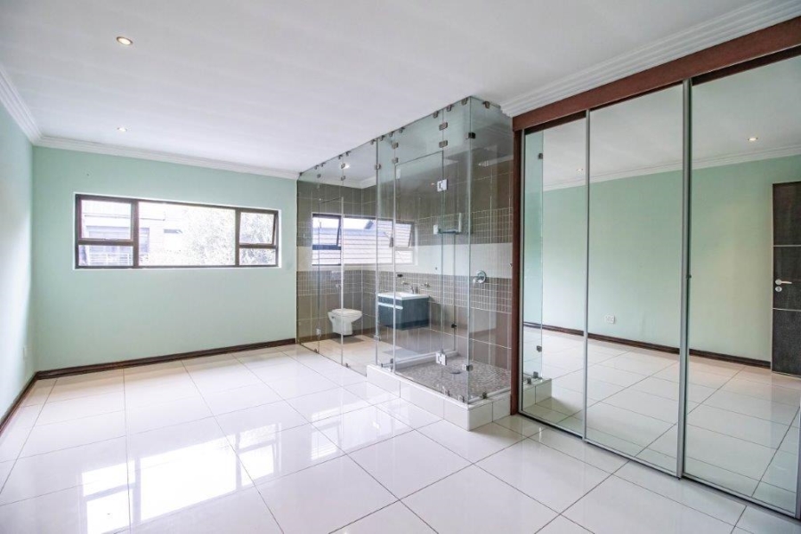 7 Bedroom Property for Sale in Serengeti Lifestyle Estate Gauteng