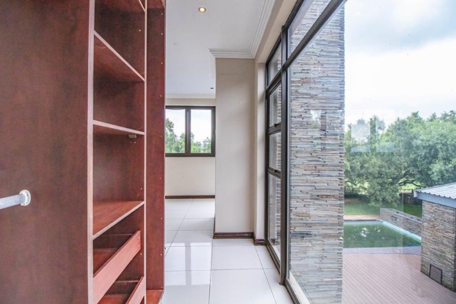 7 Bedroom Property for Sale in Serengeti Lifestyle Estate Gauteng