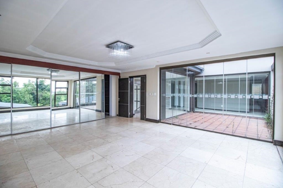 7 Bedroom Property for Sale in Serengeti Lifestyle Estate Gauteng