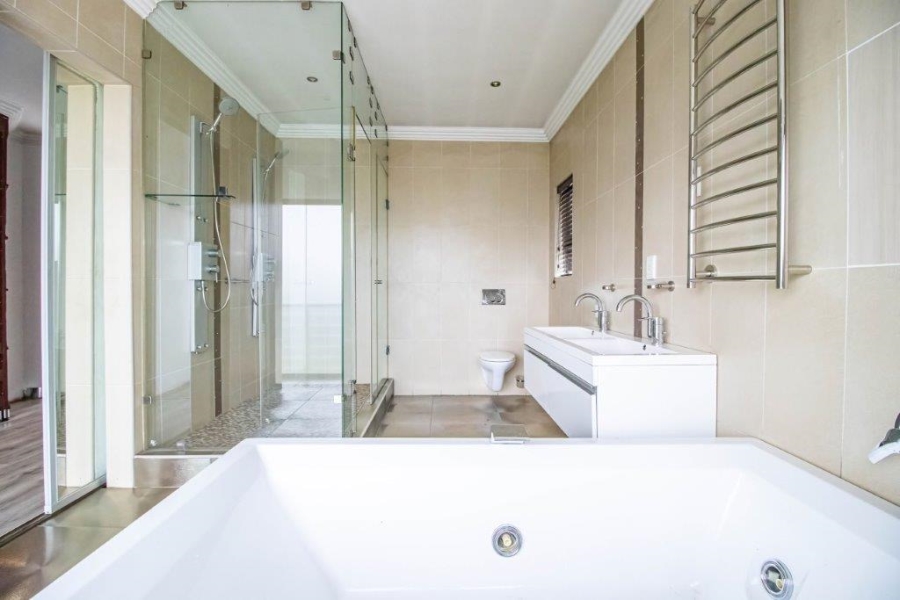 7 Bedroom Property for Sale in Serengeti Lifestyle Estate Gauteng