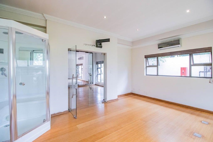7 Bedroom Property for Sale in Serengeti Lifestyle Estate Gauteng
