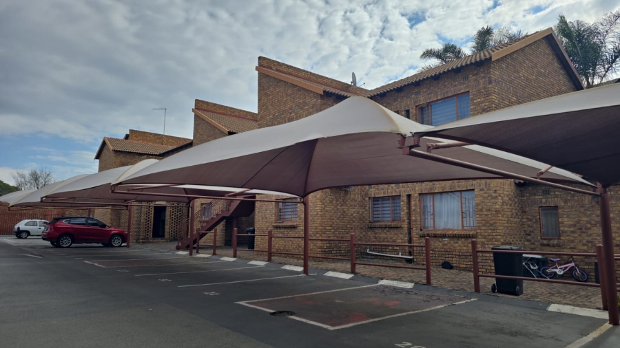 2 Bedroom Property for Sale in Ravensklip Gauteng